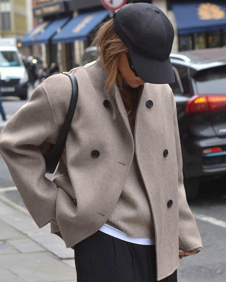 Esmée Peacoat | Women’s Urban Street Style