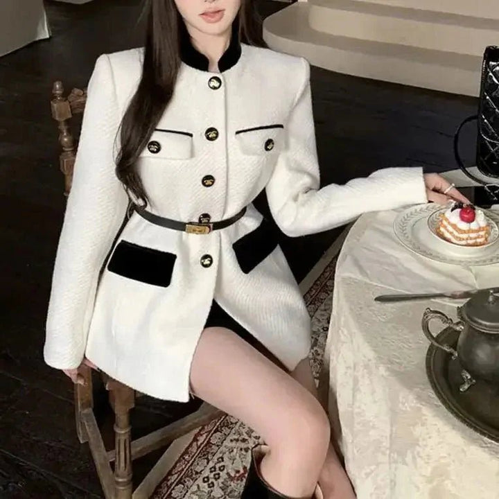 Celestine | Elegant Contrast Button Blazer - LXNDON