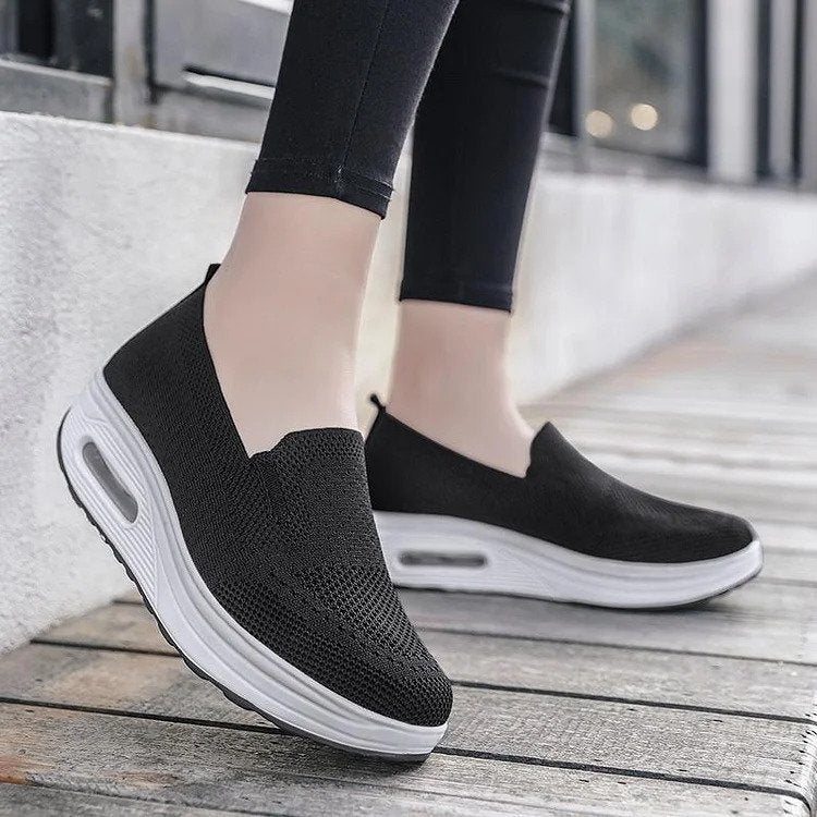 Women's Lightweight Slip-On Walking Shoes