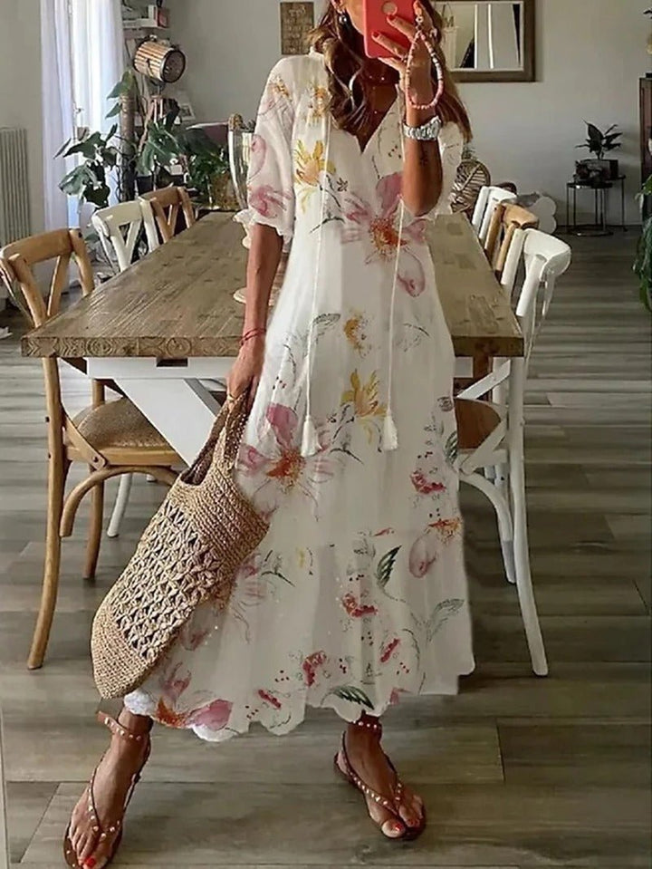 Figure - Flattering Boho Maxi Dress - LXNDON