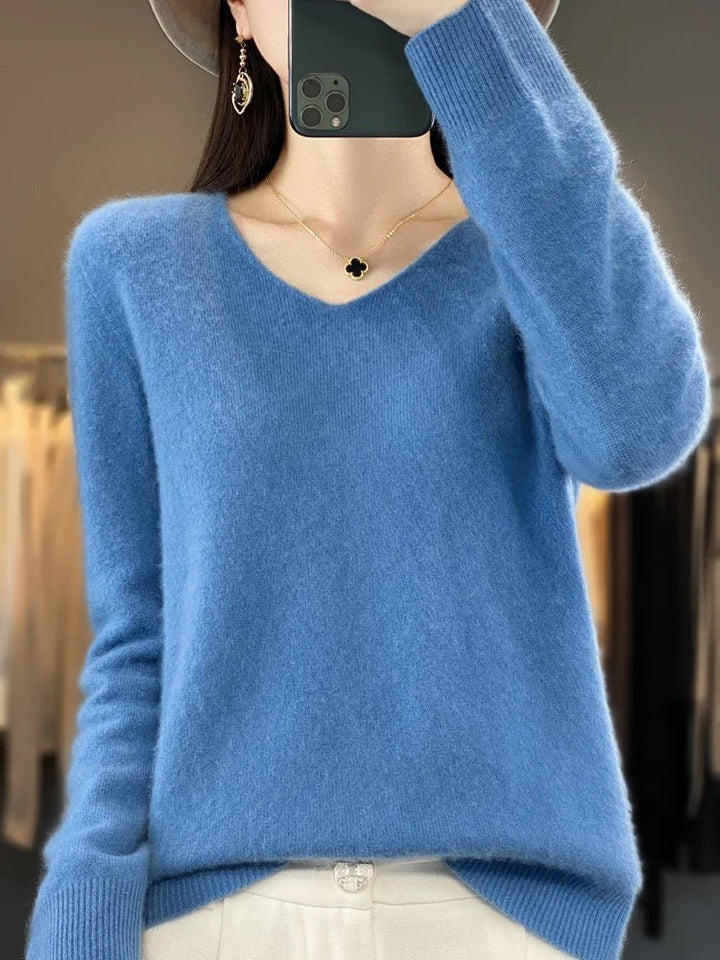 Nerisse | Elegant V - Neck Sweater - LXNDON