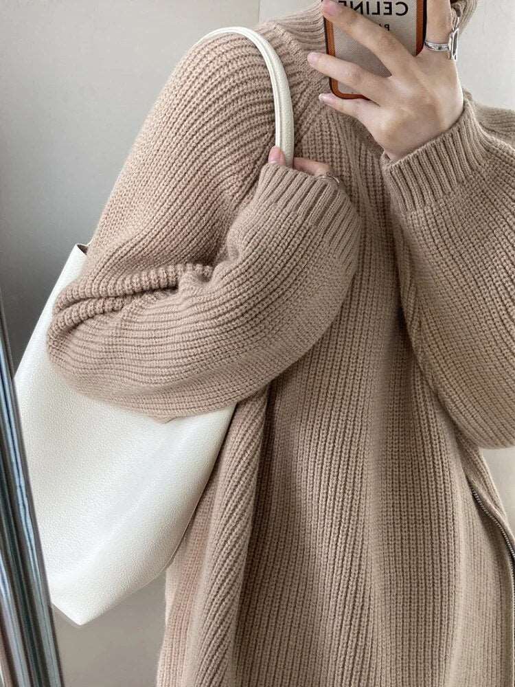 Oversized Turtleneck - LXNDONnone